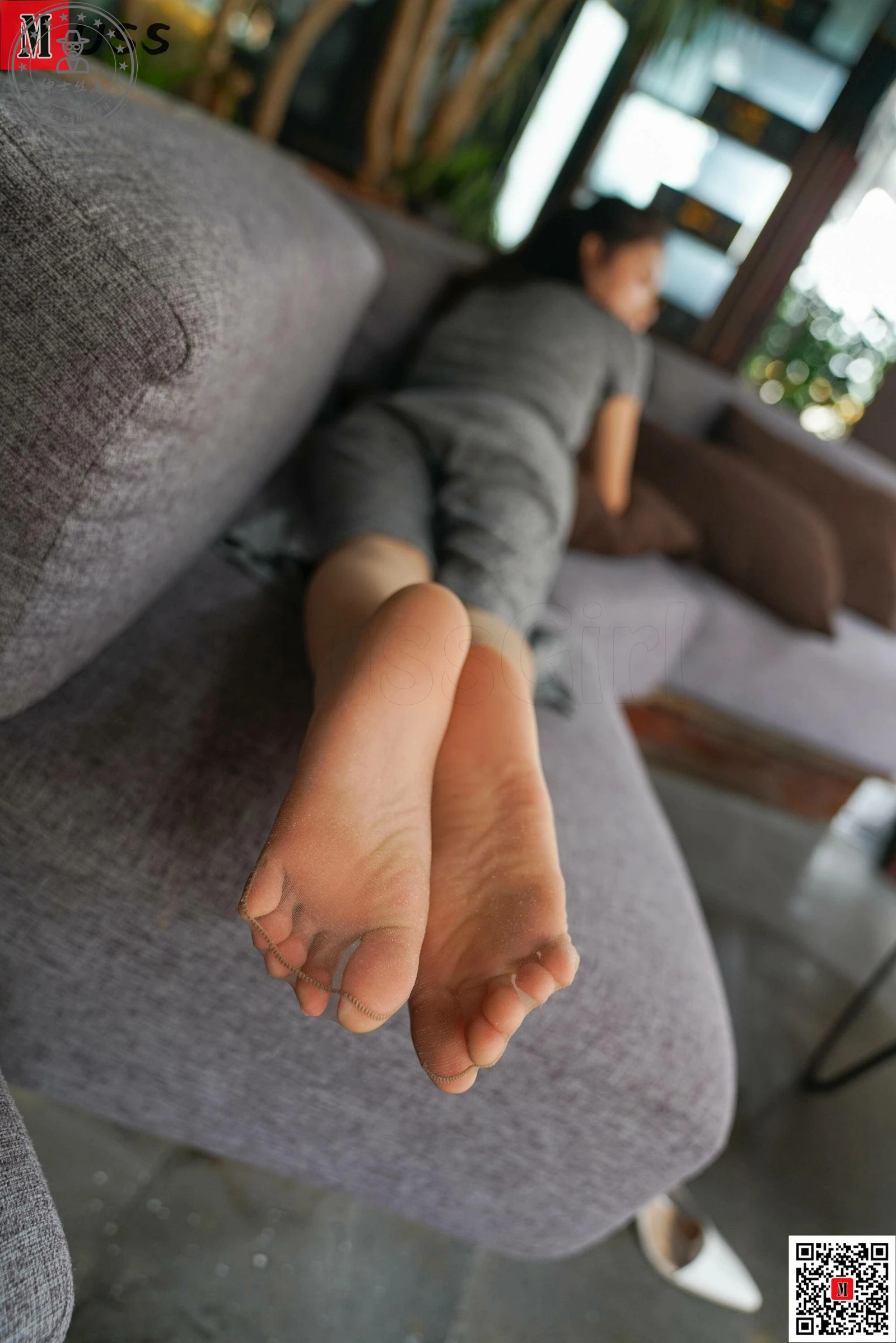 [MussGirl慕丝女郎] NO.181 灰色连衣裙肉丝 [223P+388M]